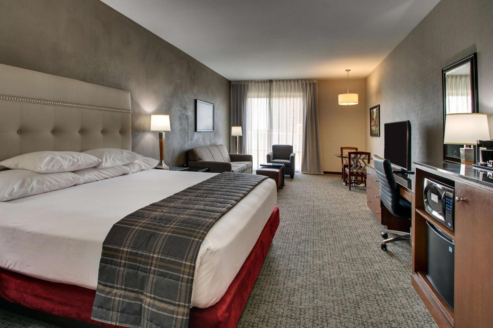 Hotel Drury Plaza Riverwalk 3*